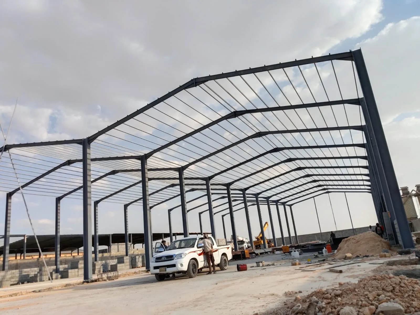 مقاول تركيب وتصنيع وتوريد هناجر في المملكةالسعودية