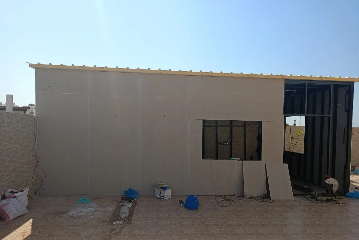 التقنيات الحديثة الملاحق ساندويتش بانل بالمملكة السعودية 