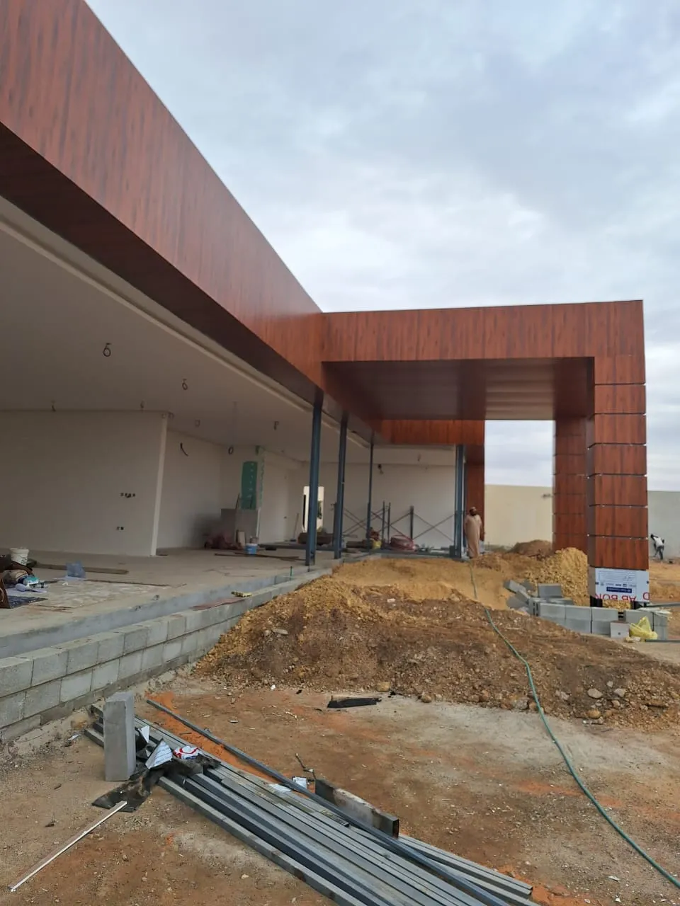 مقاول بناء ملاحق الرياض تركيب ملاحق من الساندوتش بانل