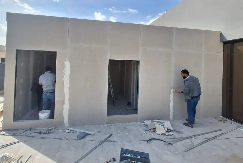 مقاول بناء ملاحق الرياض تركيب ملاحق من الساندوتش بانل