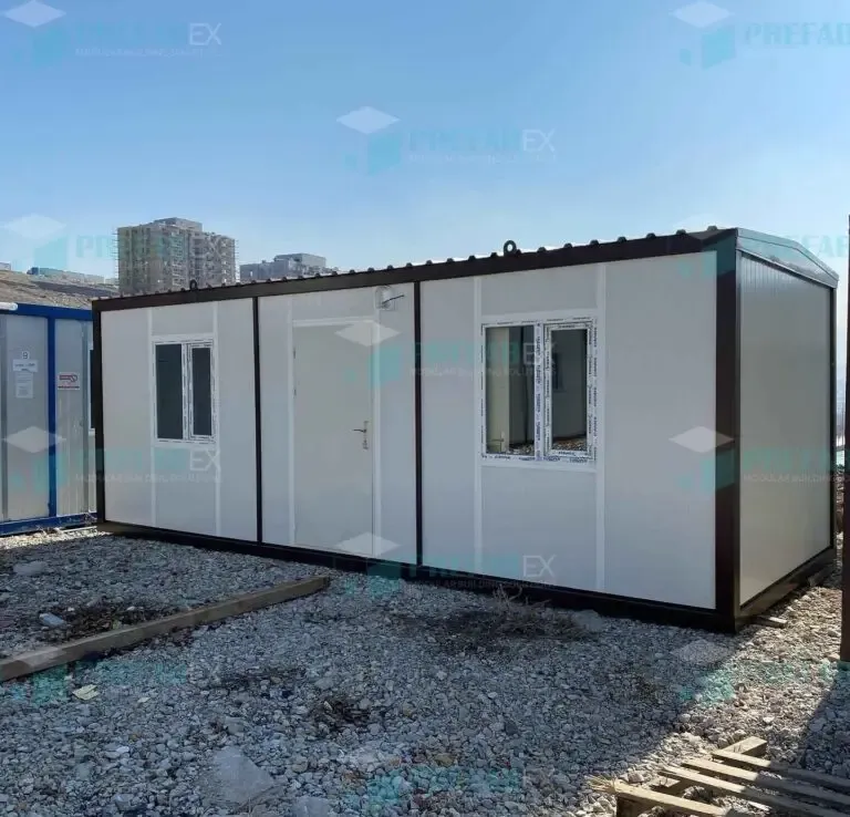 مقاول بناء ملاحق من الساندويتش بانل في الرياض