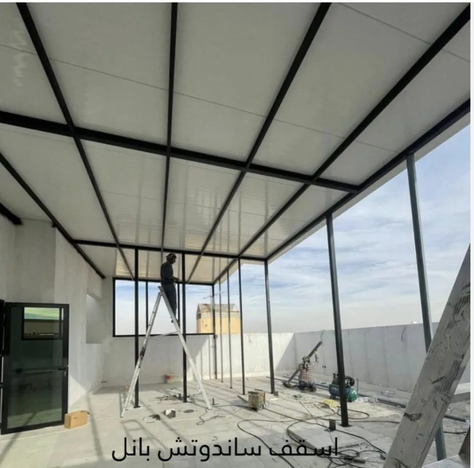 مقاول بناء ملاحق من الساندويتش بانل في الرياض