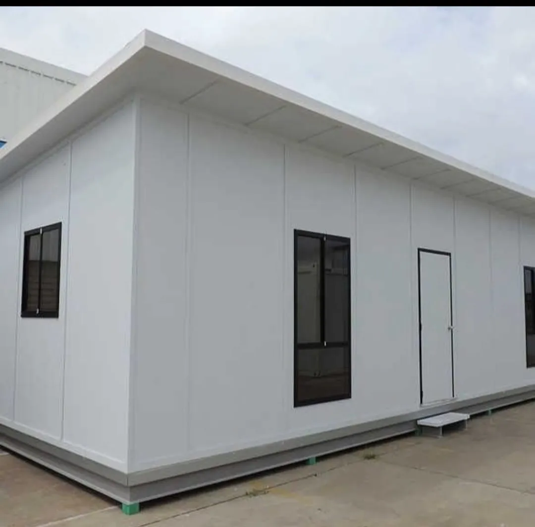 مقاول بناء ملاحق من الساندويتش بانل في الرياض