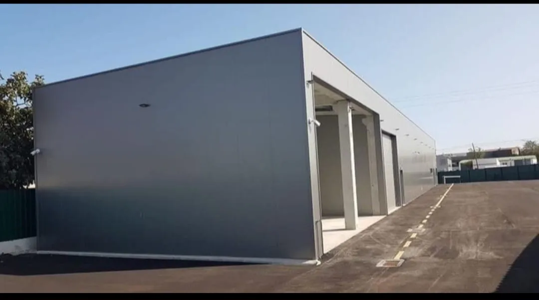 مقاول لتركيب هناجر ومستودعات من الساندويتش بانل في الرياض