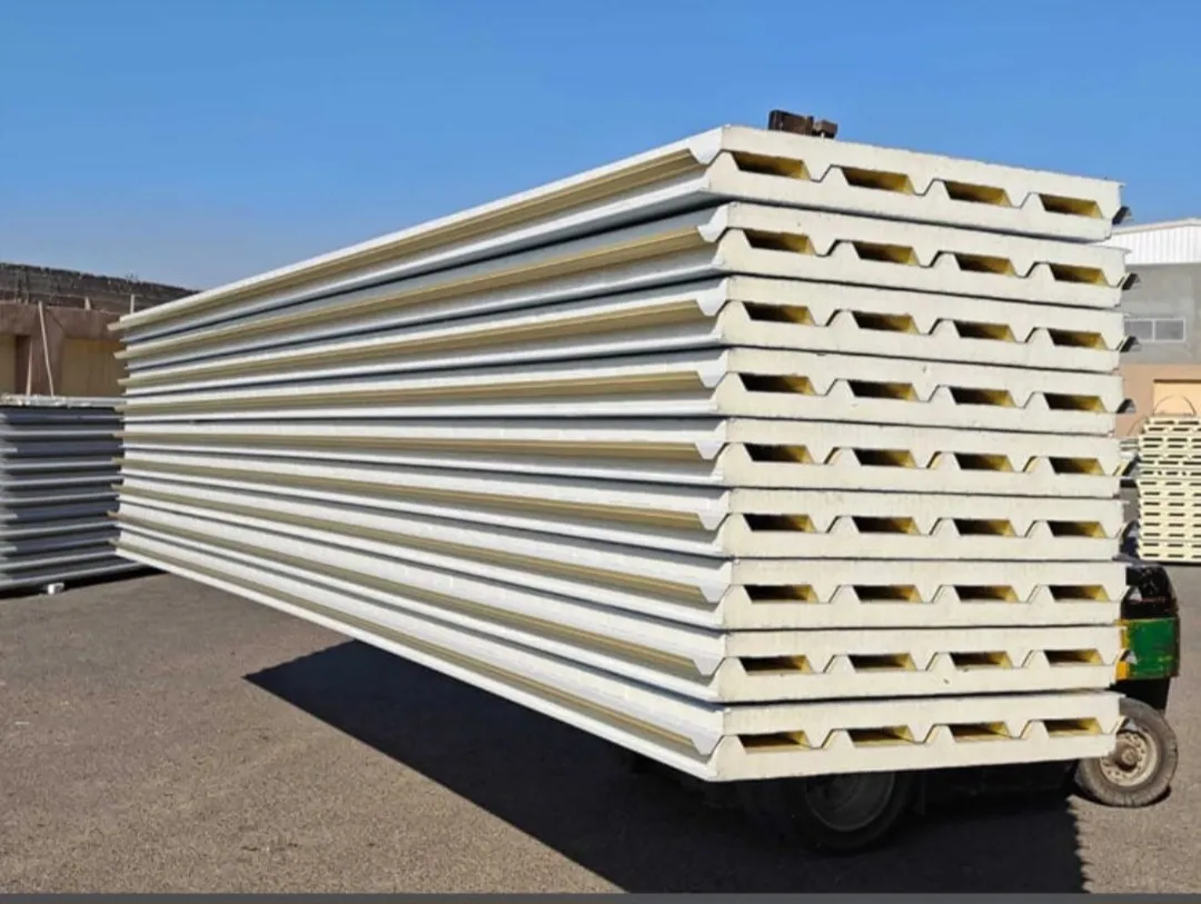 مقاول لتركيب هناجر ومستودعات من الساندويتش بانل في الرياض