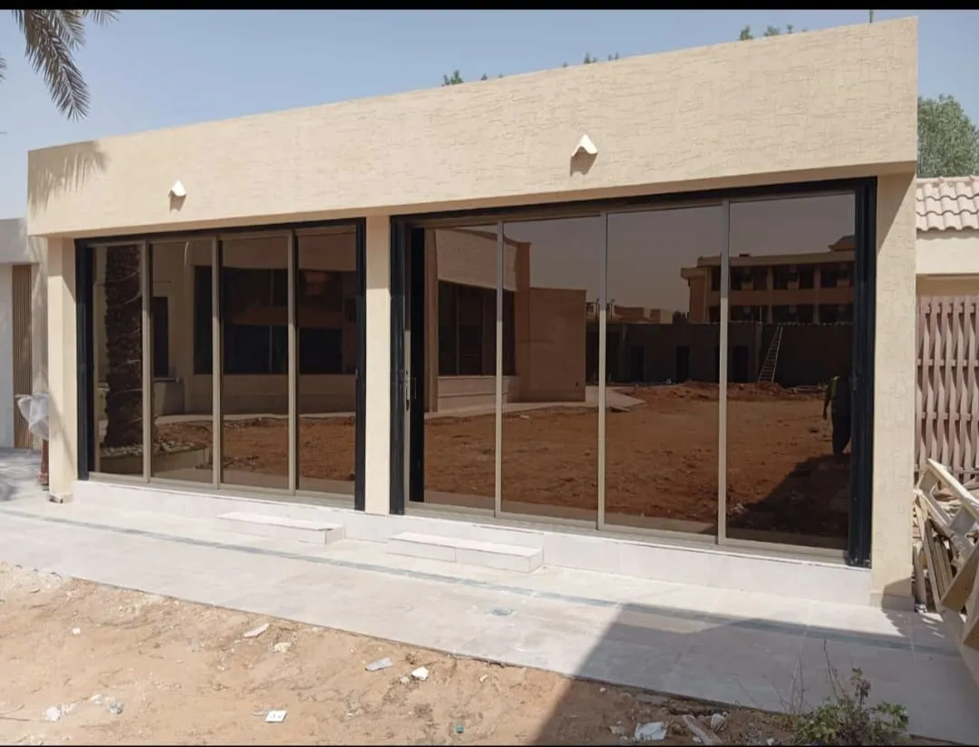 مقاول بناء ملاحق سطح في الرياض