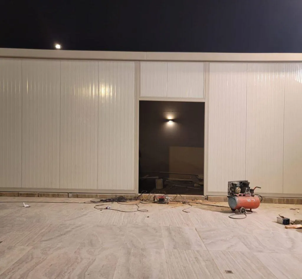 مقاول بناء ملاحق من الساندويتش بانل وأسمنت بورد بالسعوديه