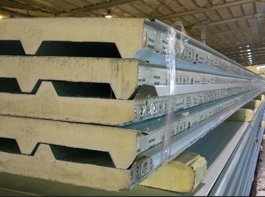 تكلفة بناء هناجر باستخدام ساندويتش بانل في المملكة السعودية