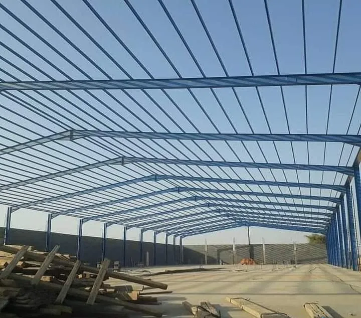 تكلفة بناء هناجر باستخدام ساندويتش بانل في المملكة السعودية