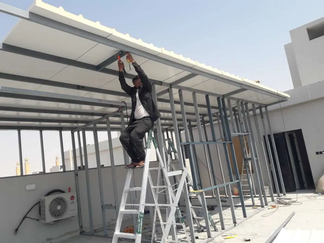 مقاول السعودية للترميم والبناء ملاحق سندويتش بانل في المملكة