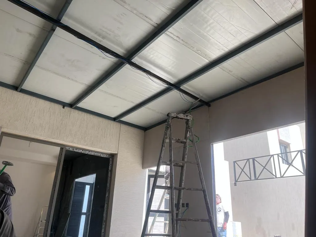 مقاول السعودية للترميم والبناء ملاحق سندويتش بانل في المملكة