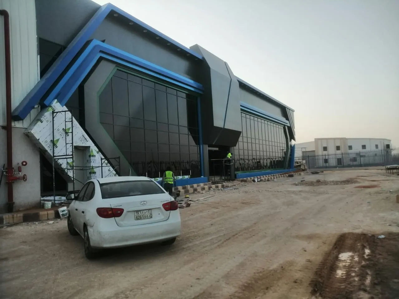 مقاول بناء محلات تجارية ومحطات وقود بالمملكة العربية السعودي