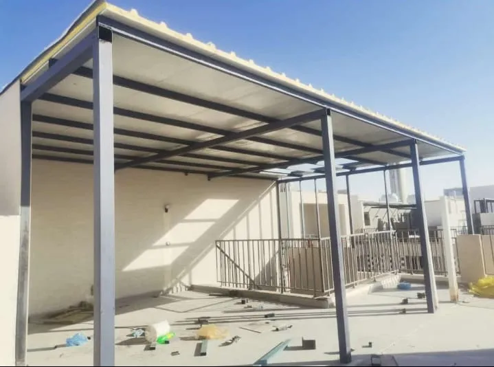 مقاول لبناء ملحق خارجي في السطح بالمملكة العربية السعودية