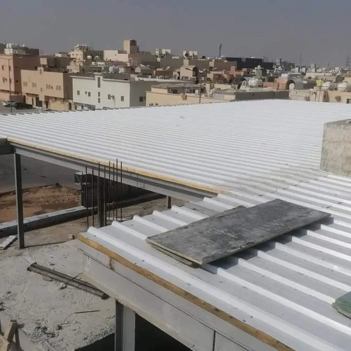 مقاول لبناء ملحق خارجي في السطح بالمملكة العربية السعودية