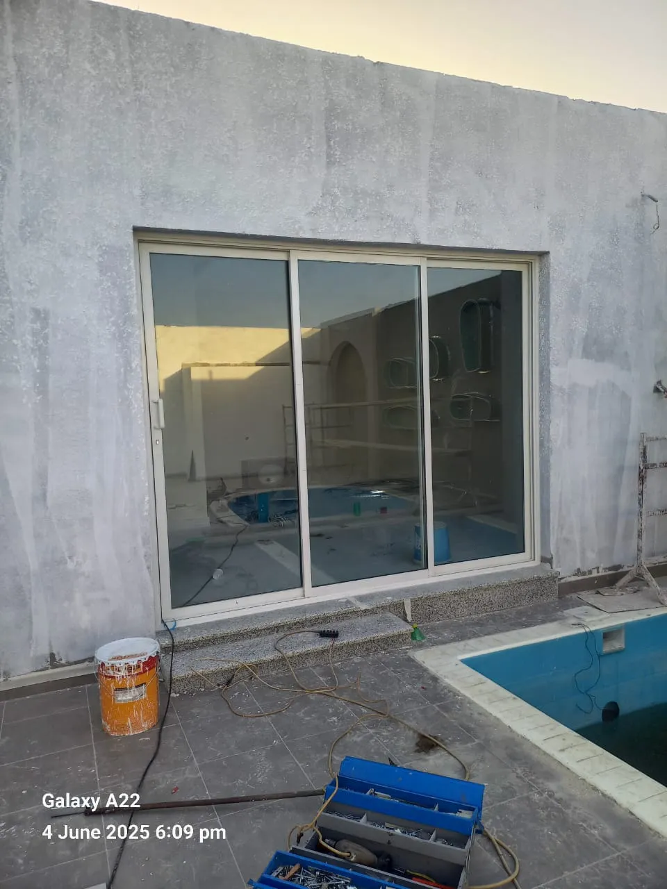 مقاول لبناء ملحق خارجي في السطح بالمملكة العربية السعودية